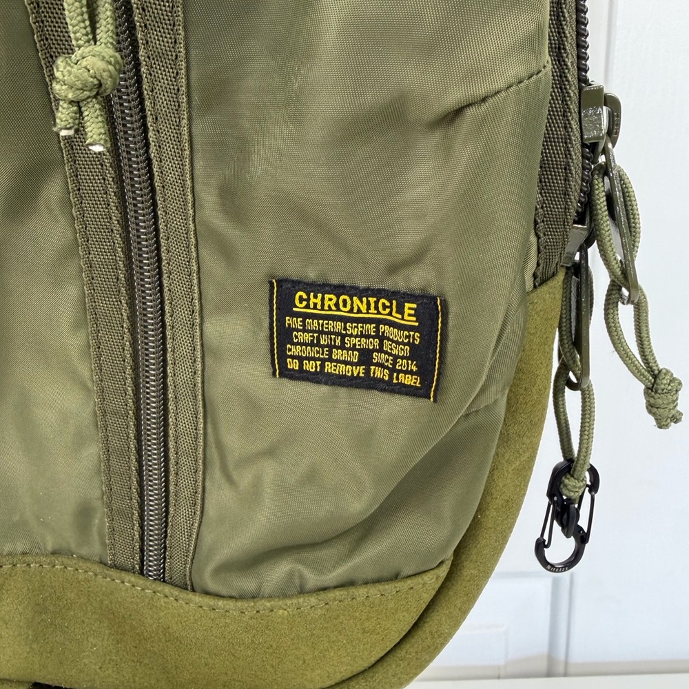 Chronicle Olive Green Sling Bag Crossbody Bag - Picture 2 of 7
